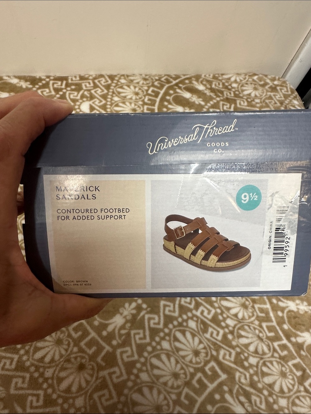 Universal Thread Maverick Tan Brown Gladiator Sandals with Gold Accent - Picture 9 of 9